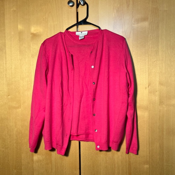 Bright pink two piece merino wool sweater set - Picture 1 of 14